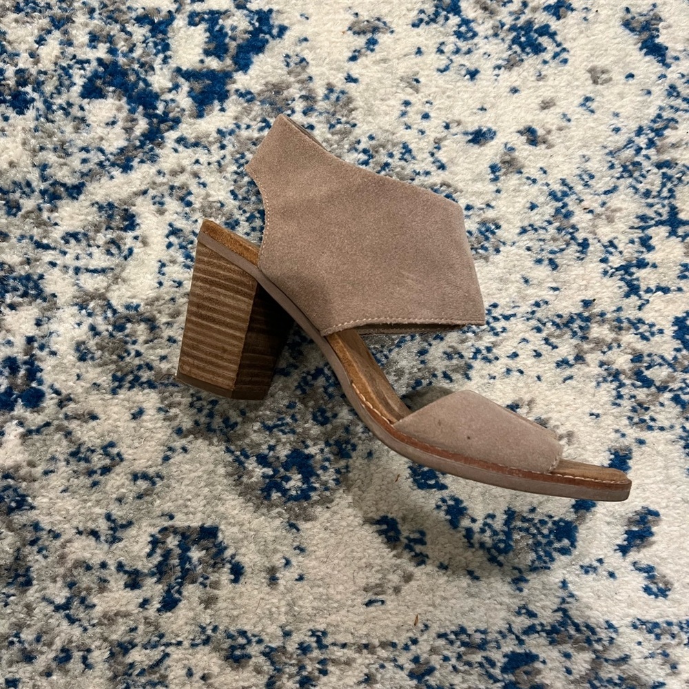 Toms sandals